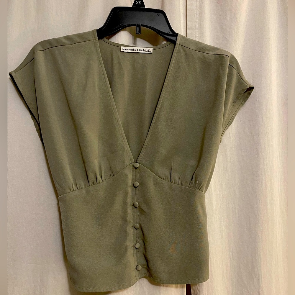 Abercrombie top